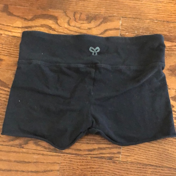 Shorts - Picture 3 of 3